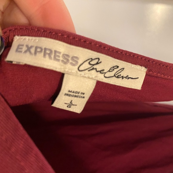 EXPRESS GOING OUT TANK 💅 - Picture 3 of 4